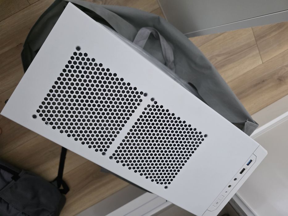 Caixa PC Focus G branca