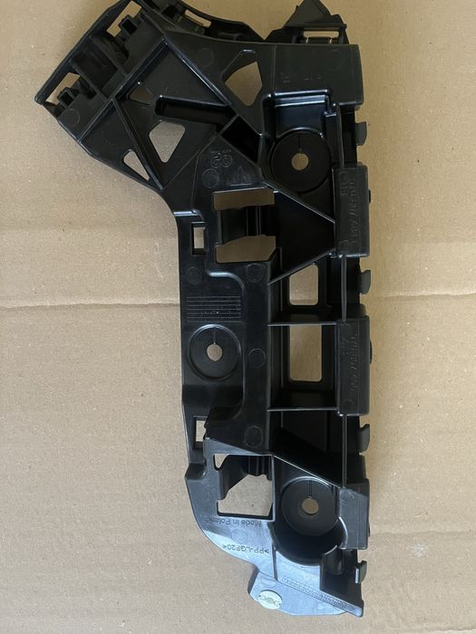 Кронштейн бампера . Porsche Cayenne. 9YO.807.484.E.    9YO.807.406.E