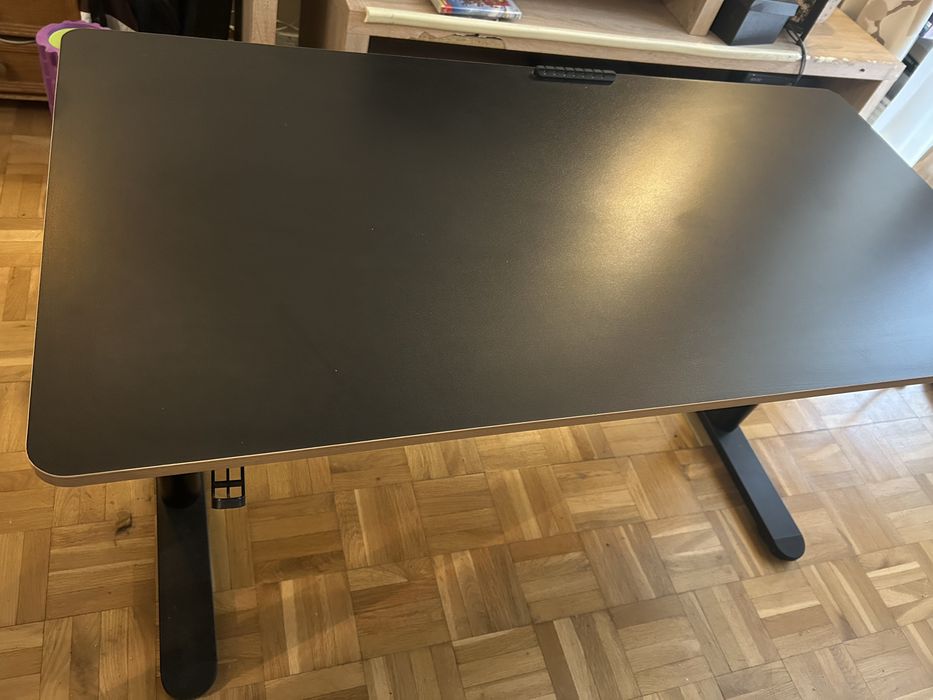 Biurko elektryczne regulowane ULTRADESK – 120 × 60 cm czarne