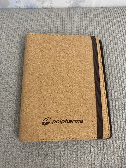 Notatnik elektroniczny z ładowarką