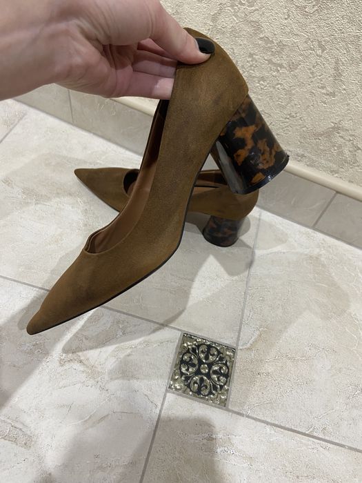Продам туфлі