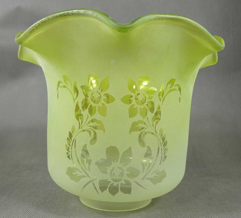 Zielony TULIPAN klosz LAMPA NAFTOWA secesja kwiat 8,3 cm