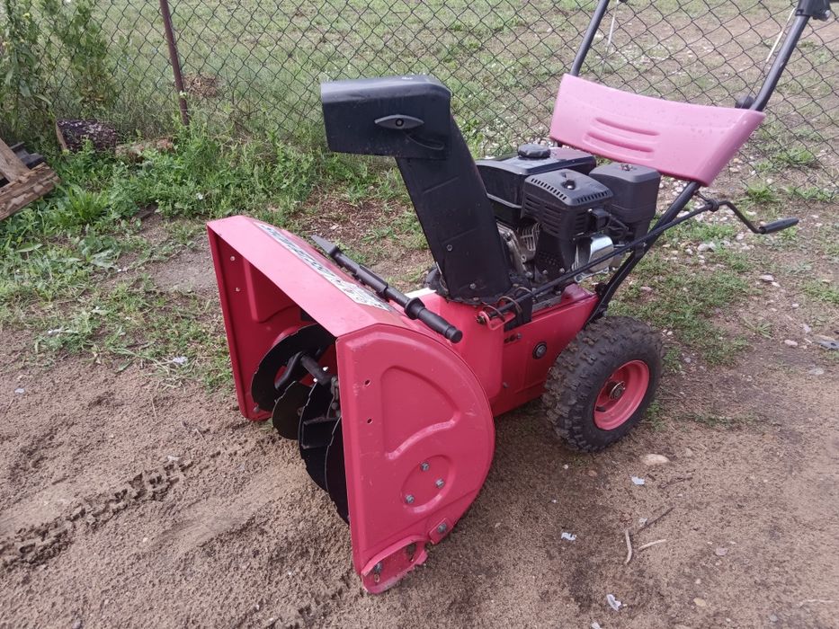 Odsniezarka spalinowa SnowJet 55cm 5.5kM London napęd 5 biegow