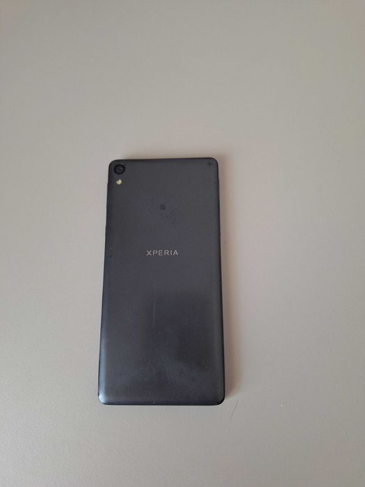 Telefon Sony Xperia F3311