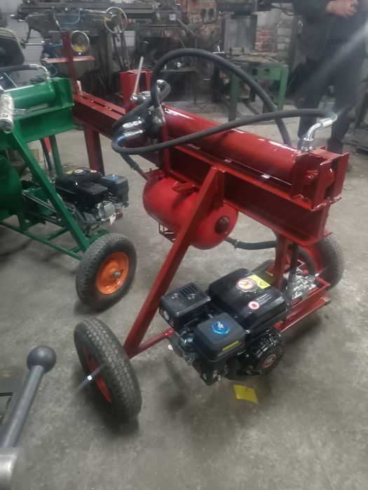 Дровокол гідравлічний