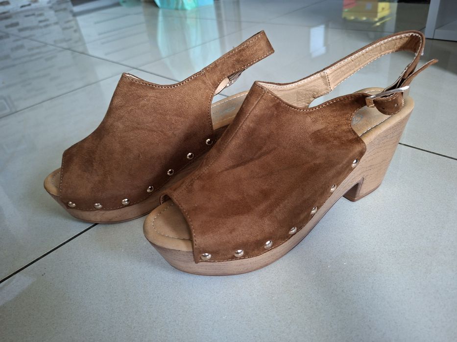 Damskie buty na obcasie 39 Davidnik