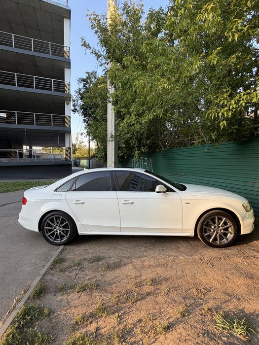 AUDI A4 2015 VIN WAUFFAFL7GN009837 фото оголошення 12 з 14