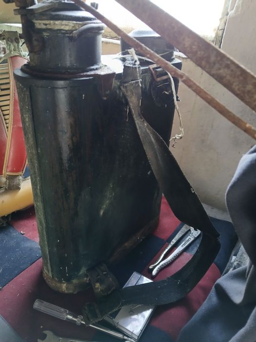 Pulverizador em cobre antigo