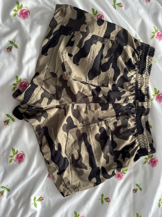 Літні шорти. Легкі шорти.