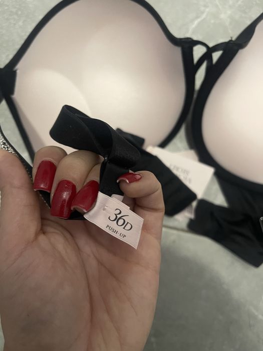 Biustonosz Victoria Secret 80D pushup