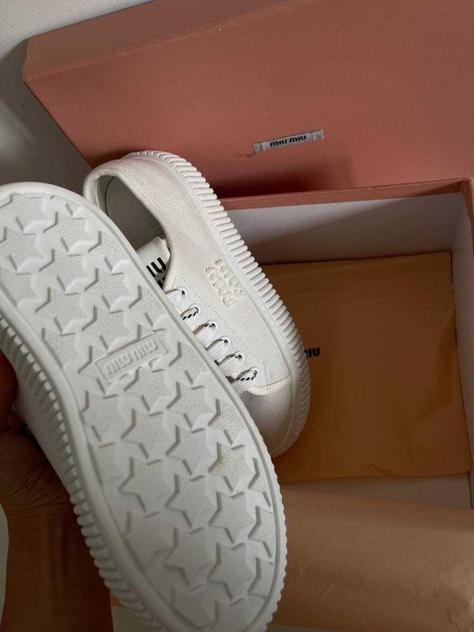 Premium Trampki Miu Miu! Dostępne zabudowane i z otwartą piętą 36-40