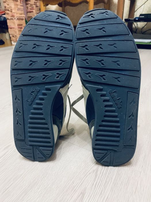 Кросівки Diadora Camaro {42р 26.5см)замша,стан нових