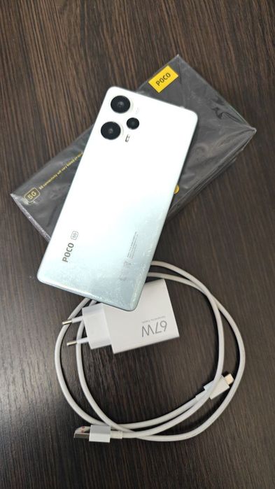 Xiaomi Poco F5 12/256 (white) состояние идеальное ( как новый)!