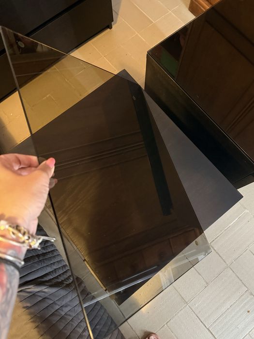 2 mesas de cabeceira MALM ikea + 2 vidros