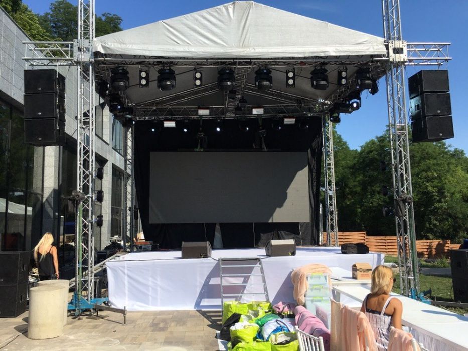 Аренда Светодиодного экрана, Проектор, Звук, Свет, Стулья, Столы