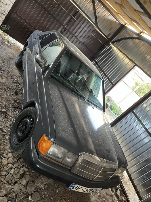 Mercedes Benz 190E
