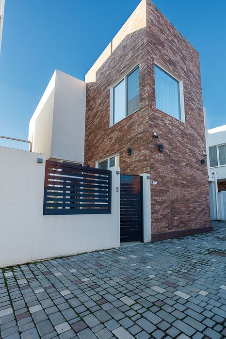 Продается новый современный дом Архитекторская