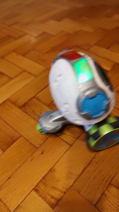 Robot Movi Mistrz Zabawy marki Fisher Price