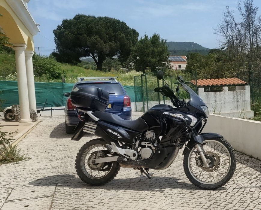 Transalp 650 pra ir até ao fim do mundo