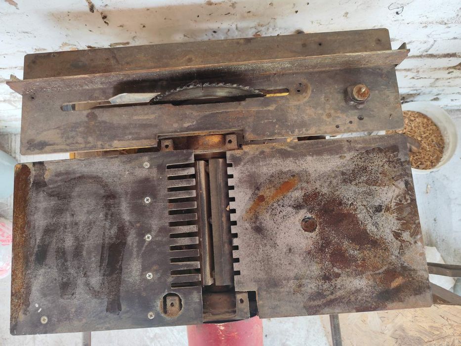 Комбінований деревообробний станок 2в1 циркулярка та фуганок, двигун