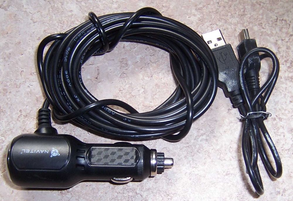 Wideorejestrator samochodowy NAVITEL R400