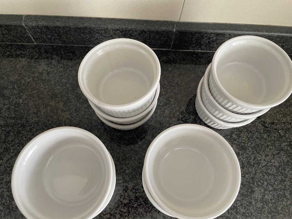 Ramequins branco em porcelana