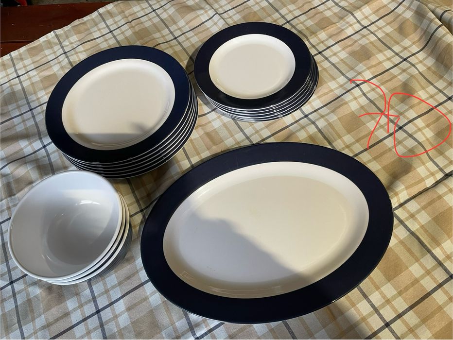 Naczynia kempingowe turystyczne plastikowe