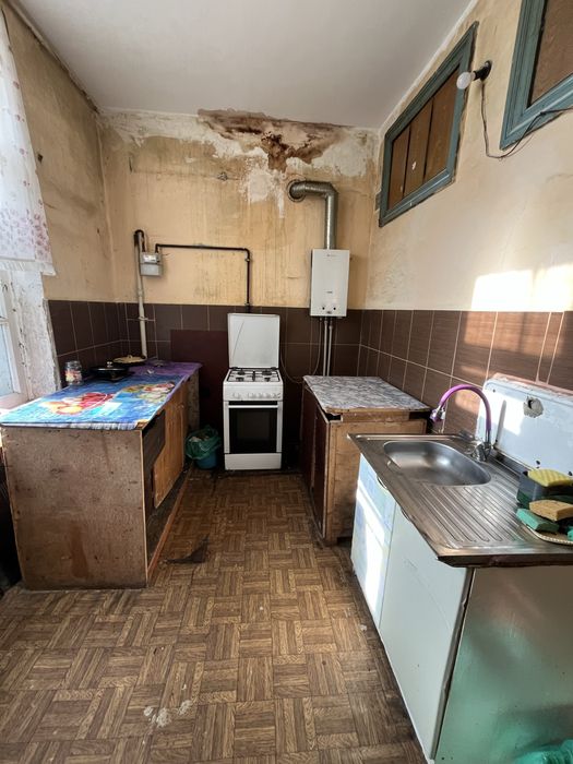 Малосімейка на Браїлках. Ціна з комунальними.