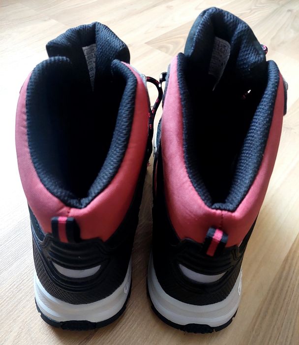 Зимові трекінгові  ботинки, сапоги,