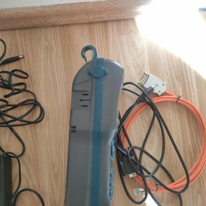 Портативний тестер ISDN