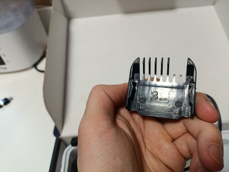 Машинка для стрижки волосся Geemy GM 550