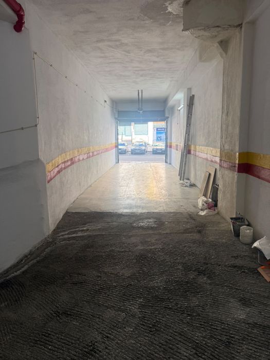 Garagem armazem em Massama Norte 260m2