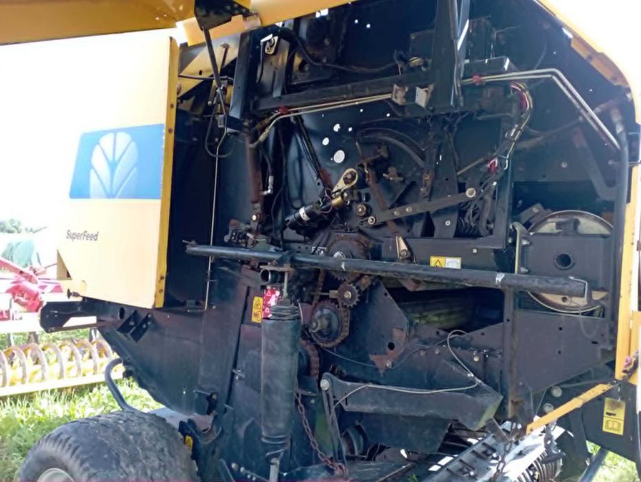 new holland  br 7060