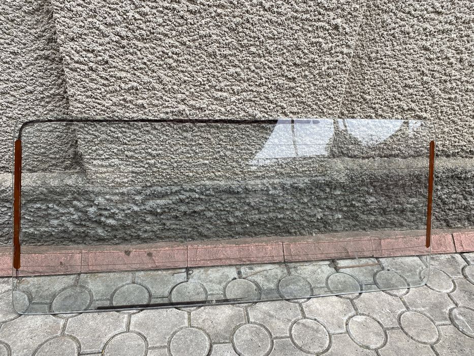 Стекло заднее ваз 2104