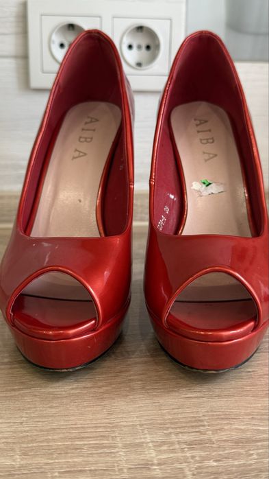 Туфлі 38 червоні 39