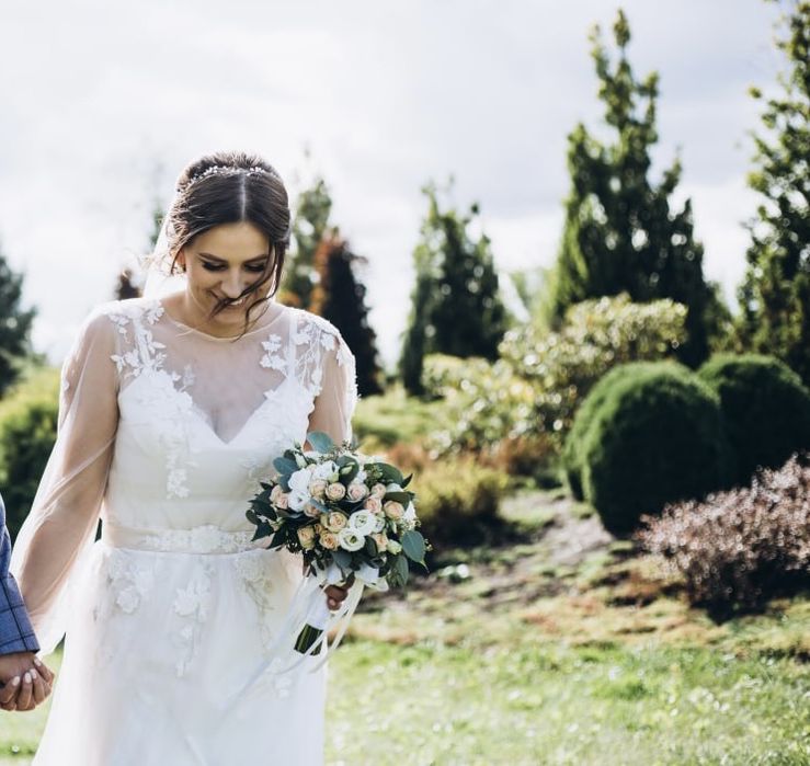 Весільна сукня