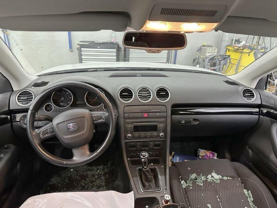 SEAT EXEO listwy drzwi deski dekory ozdobne czarny połysk BLACK PIANO