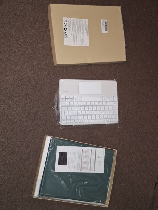 Чехол-клавиатура для планшета iPad 7,8,9