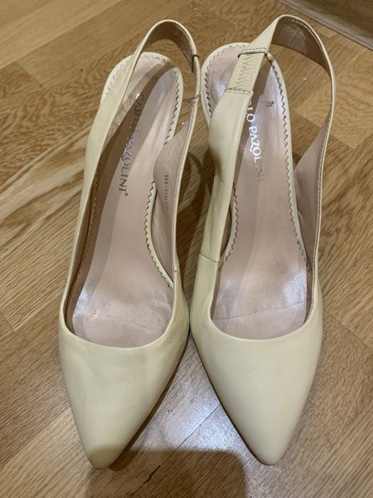 Женские босоножки