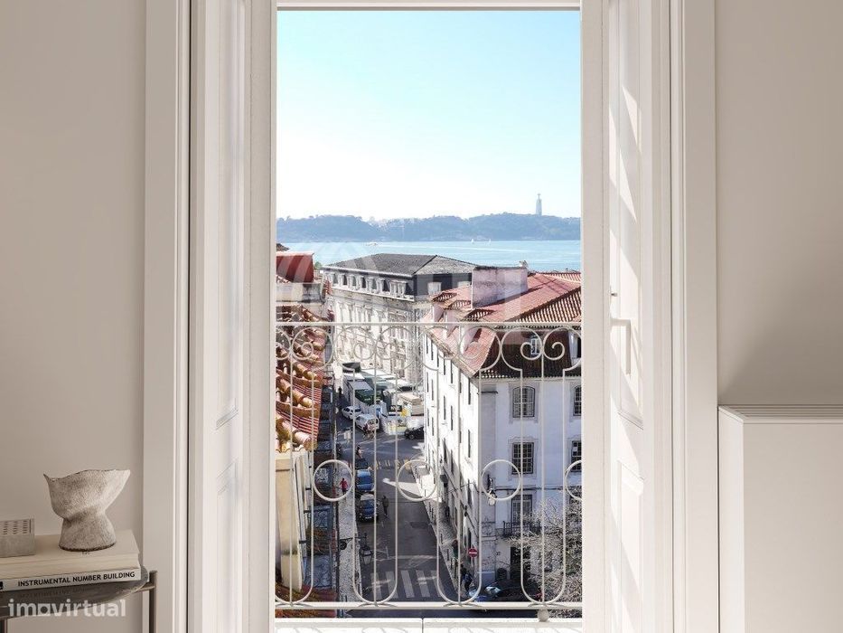 Apartamento T4 duplex novo, com varanda no Stephens, em Lisboa