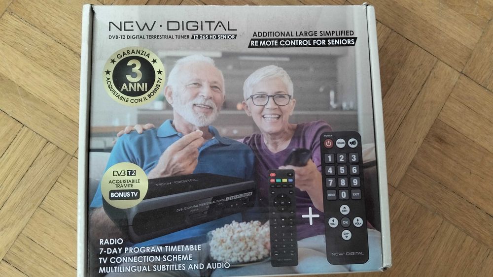 Tuner Dekoder DVB-T2 TV naziemnej z dwoma pilotami - dla seniora