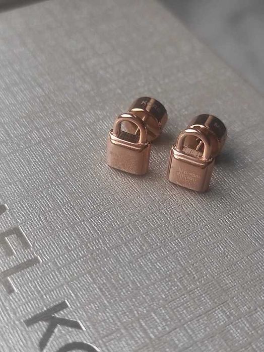 Nowe kolczyki Michael Kors