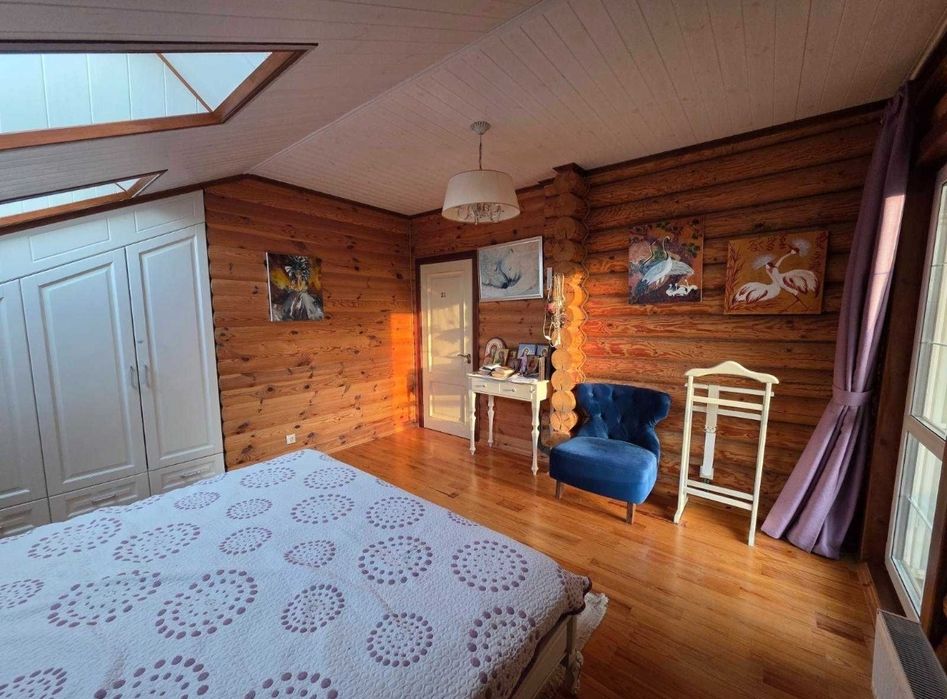 Нові Петрівці продаж будинку зруб 185 м кв 8соток