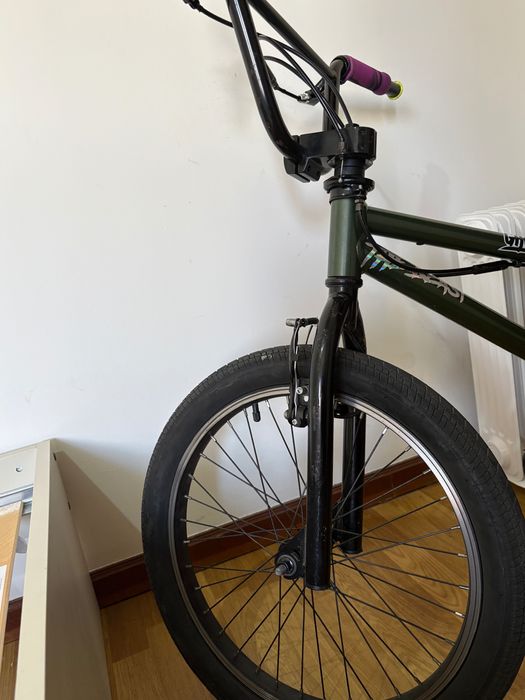 Bicicleta BMX Pneu Novos