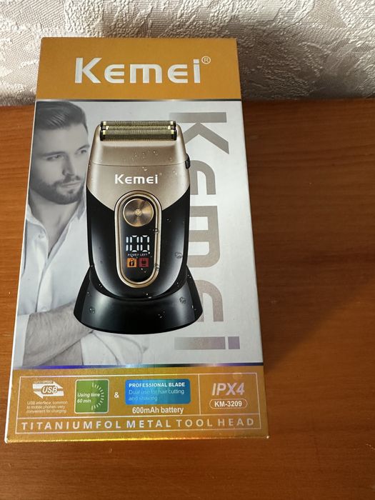 Kemei KM-3209 Високоякісна електрична бритва