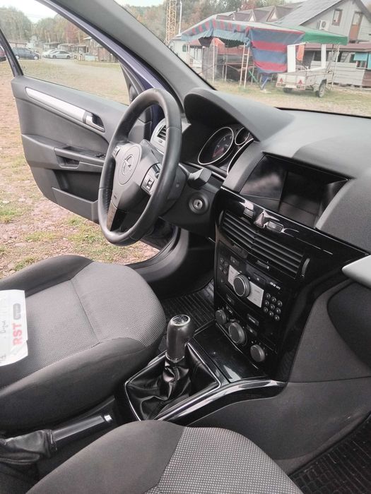 Машину Opel Astra