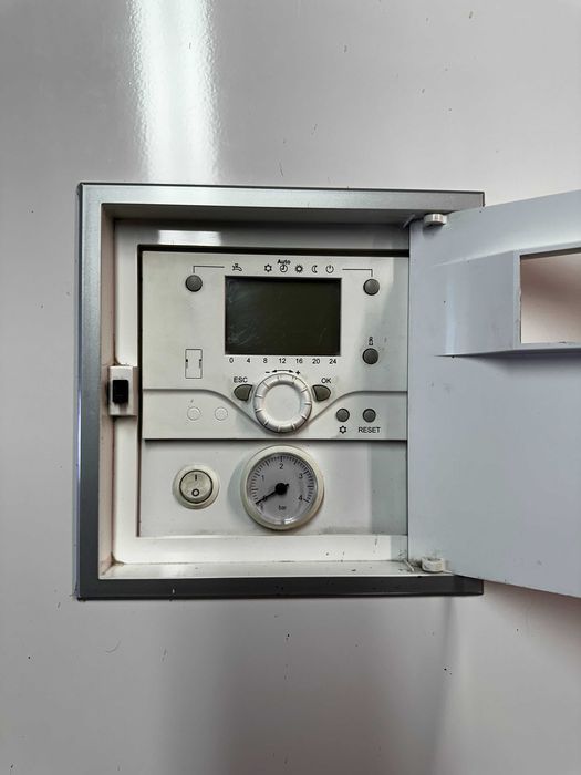 Pompa ciepła Fujitsu 14/16kW – komplet, w pełni sprawna z czynnikiem