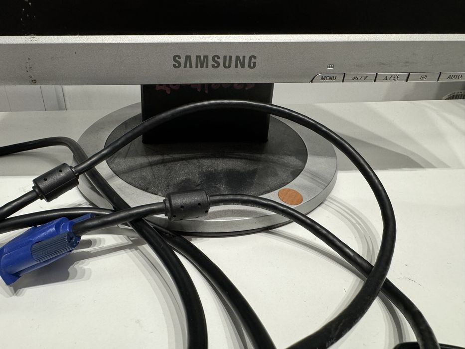 Монитор Samsung; монітор для компютеру