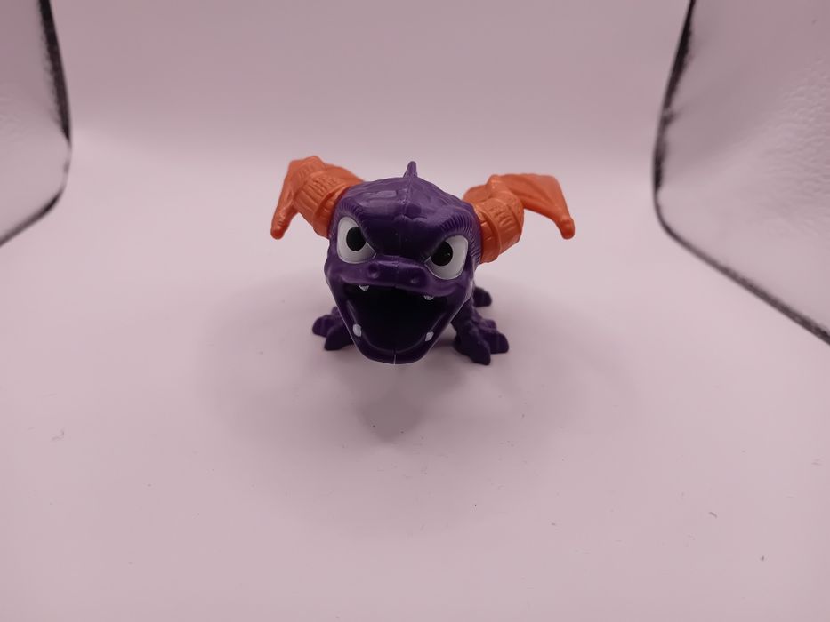 Figurka Spyro z gry Skylanders Giants