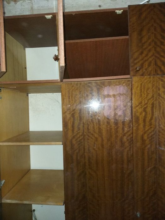 Стенка  в гостиную,спальню,прихожую,шкаф,стол,6 стулья